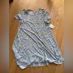 NWT NEW LuLaRoe Womens Dress Carly 2XL Pastel Abstract Shapes LULA ROE C8